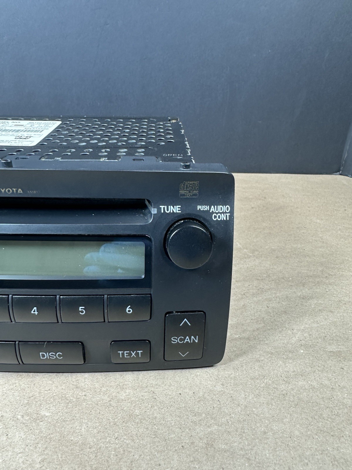 Toyota AM FM Radio CD Player 86120-02430 Ships Fast!