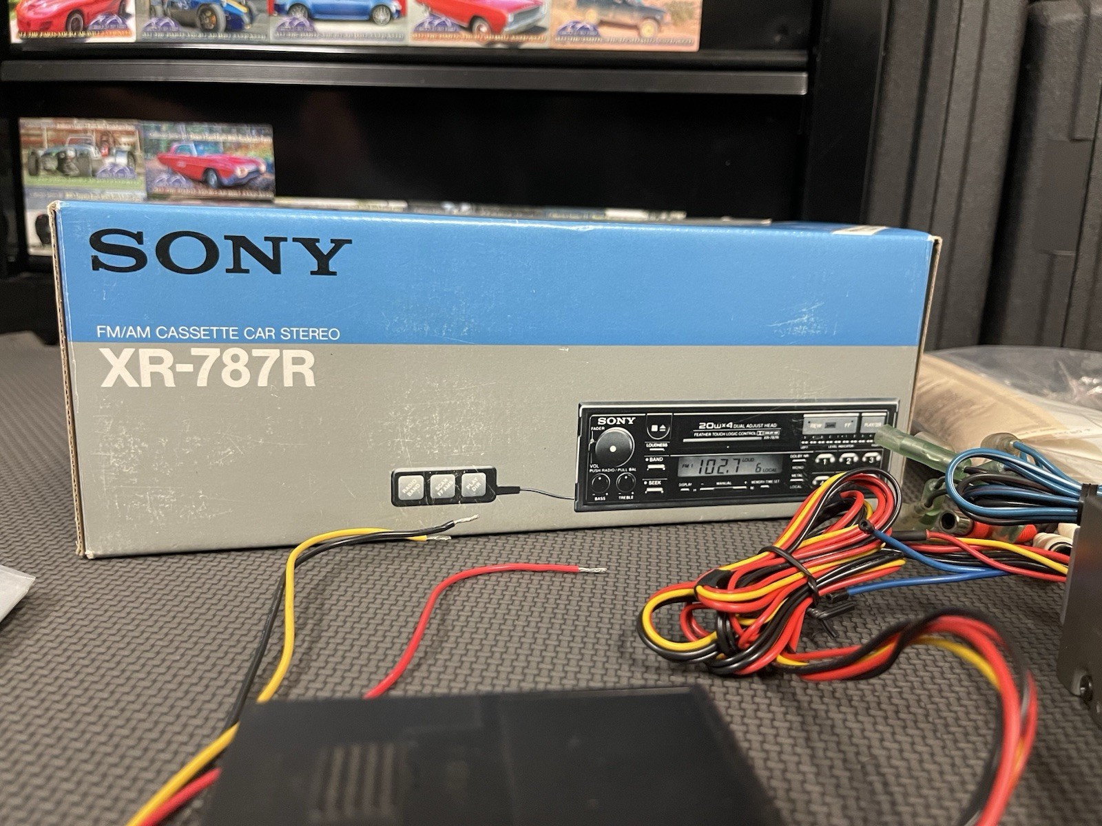Sony XR-787R FM/AM Cassette Car Stereo