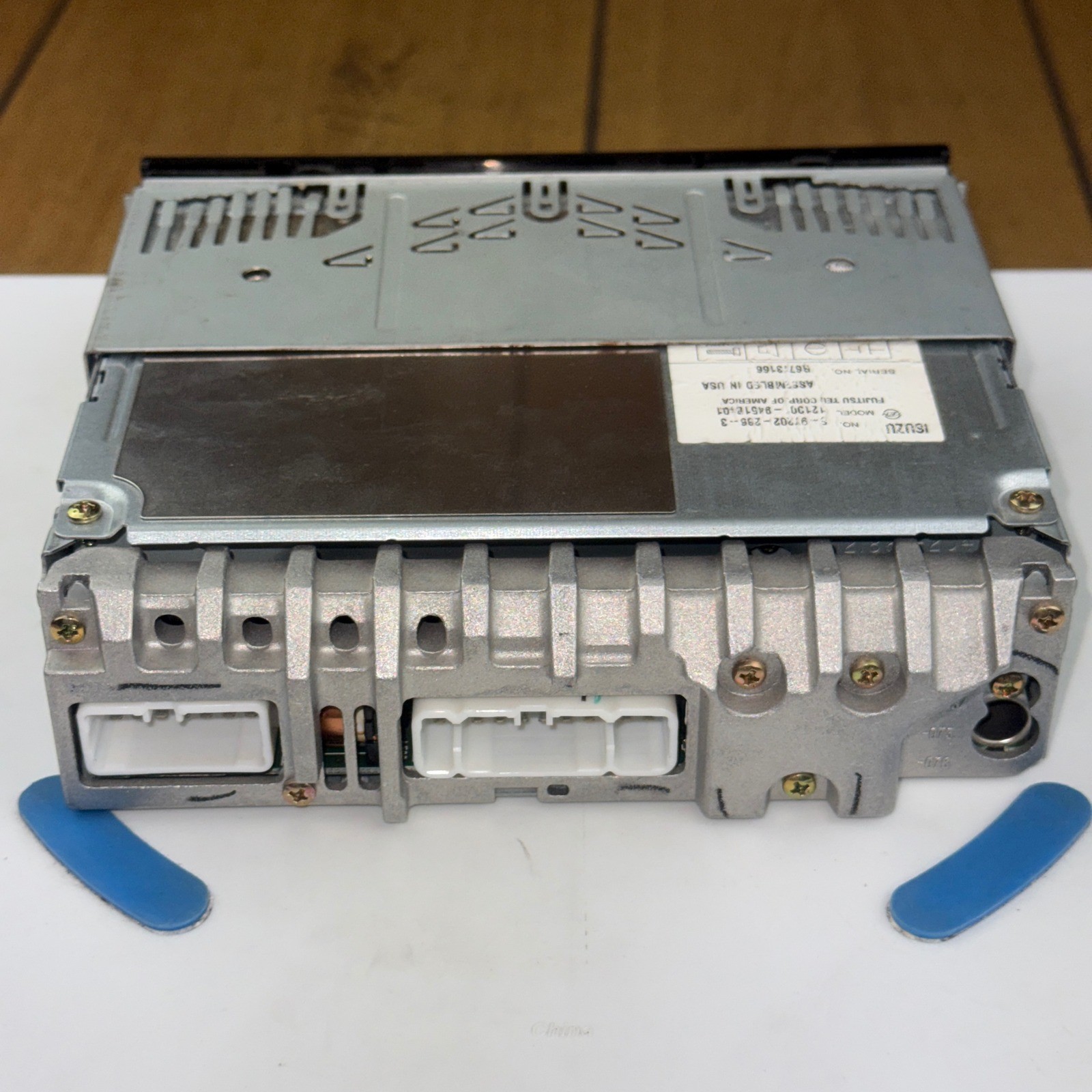 Isuzu Premium Audio System 9450 CD Cassette Radio OEM Fujitsu Ten 12100-9451B101