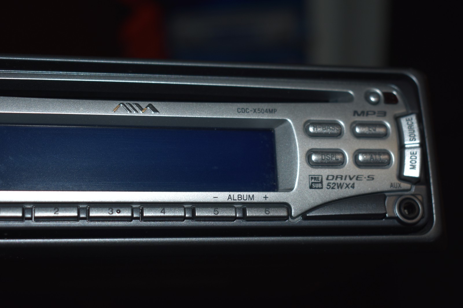 Aiwa CDC-X504MP FM/AM/CD/MP3 Player In Dash Receiver, in box. (BC)
