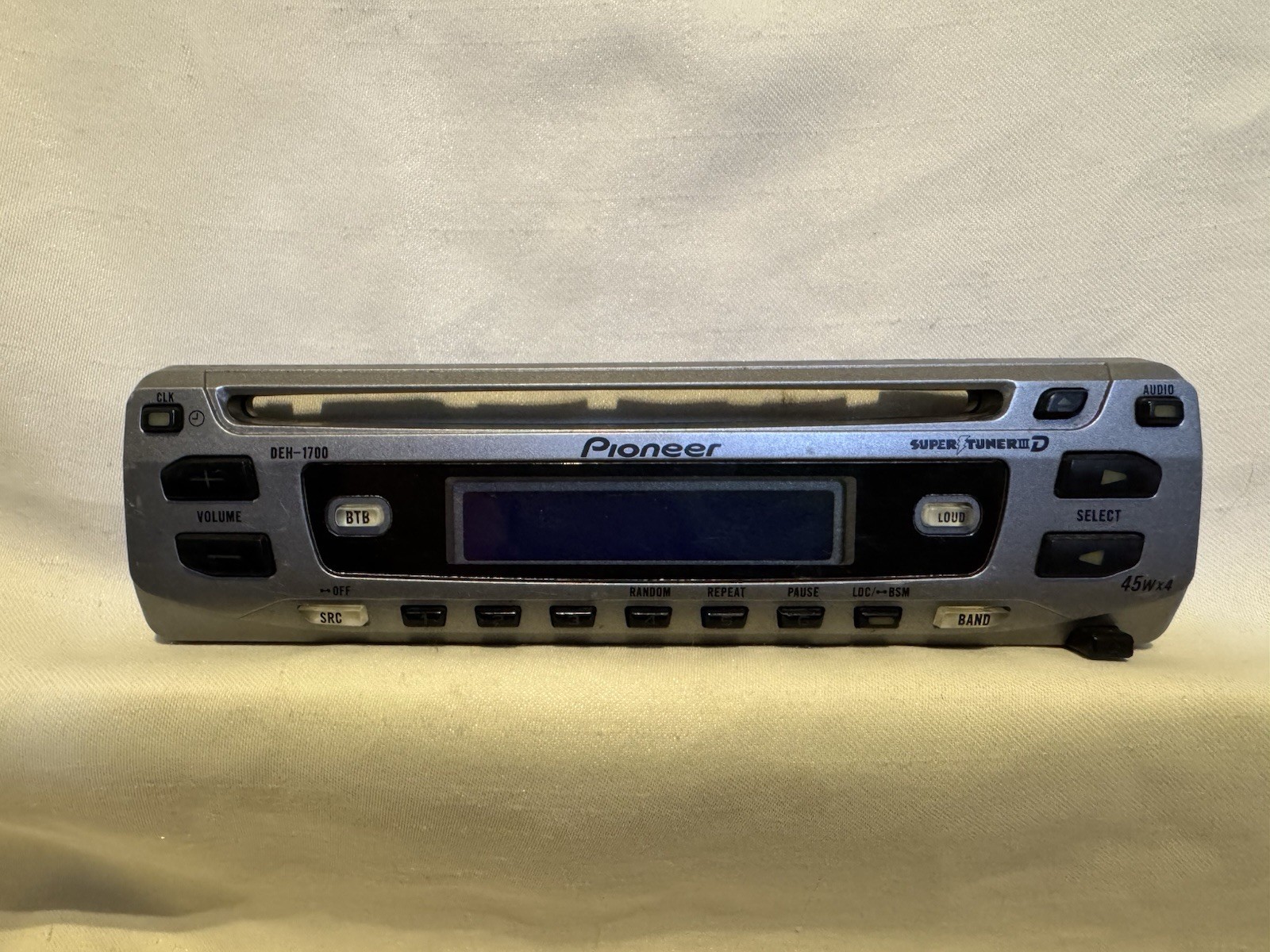 Pioneer DEH-1700 Radio With Detachable FACEPLATE ONLY