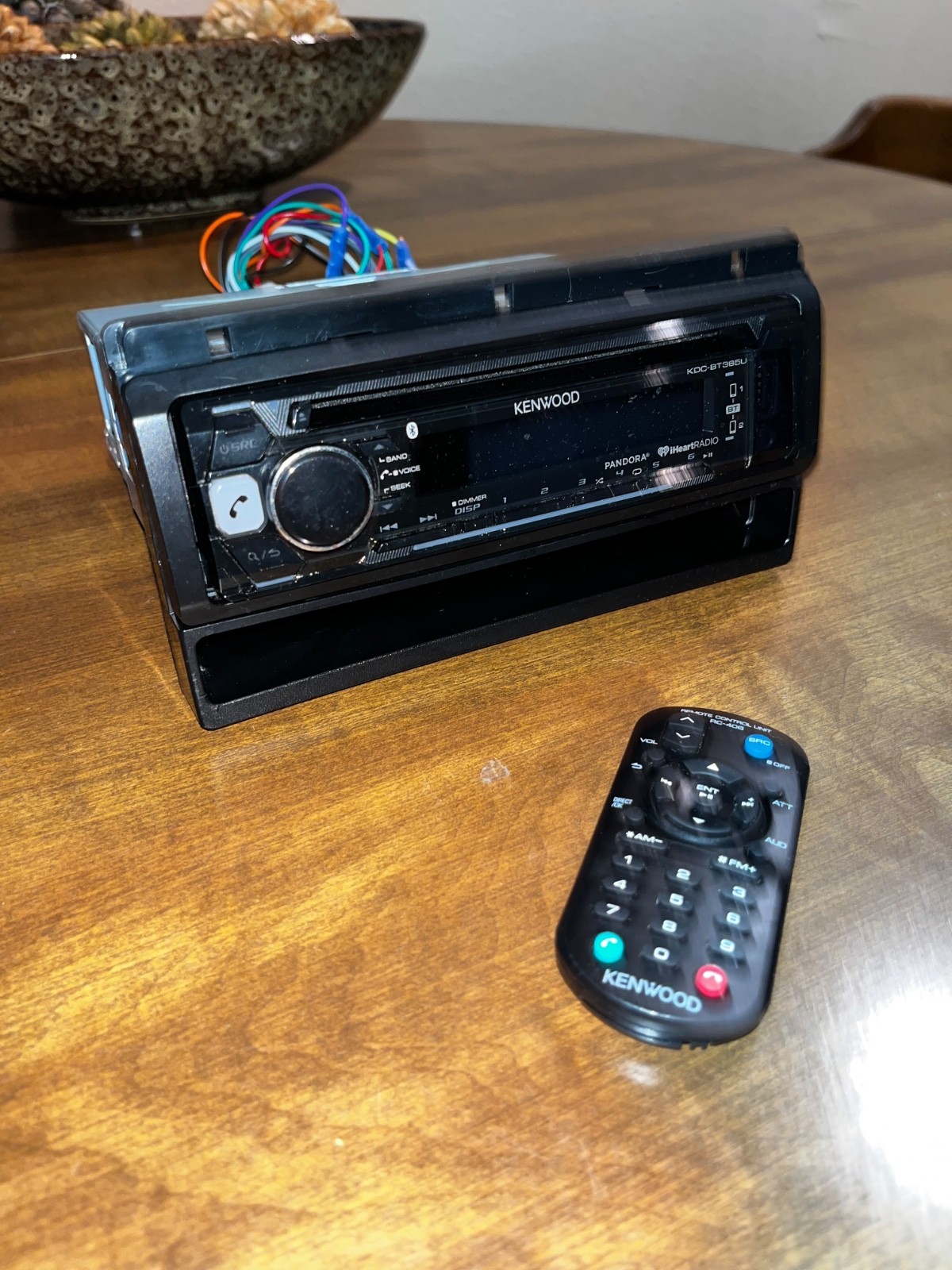 Kenwood KDC-BT365U CD player radio stereo 1 Din USB AUX AOA head unit receiver