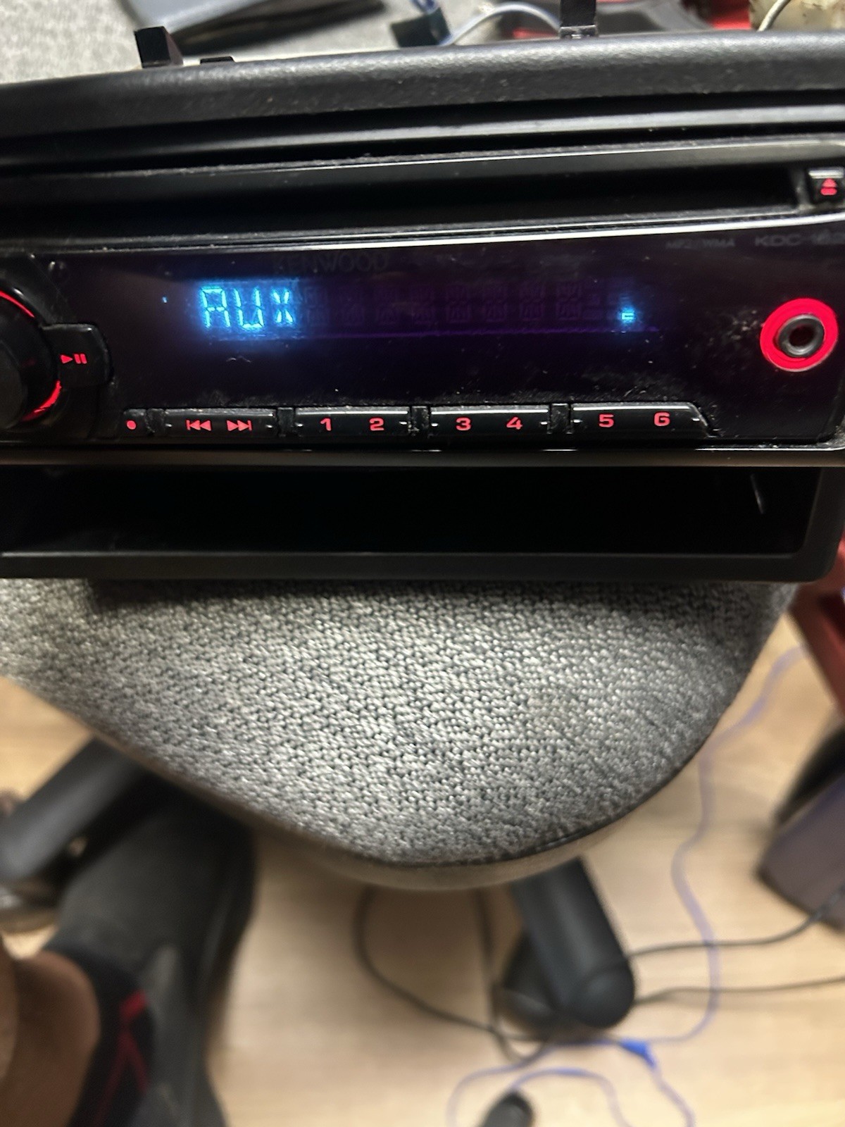 KENWOOD KDC-152 CAR STEREO FREE Shipping