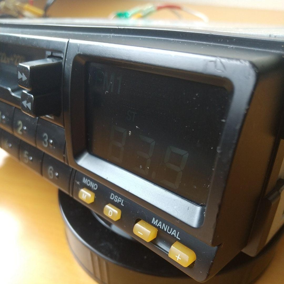 SONY XR-220 FM/AM CASSETTE CAR STEREO 22W+22W PLL SYNTHESIZER TUNER DC12V
