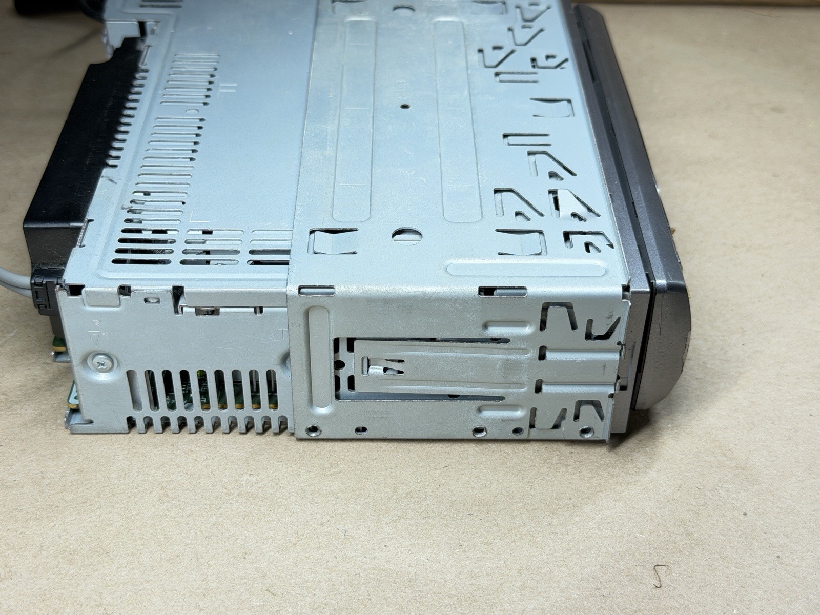 Pioneer DEH-P6800MP Car Stereo CD MP3 Player *Damaged* FOR PARTS AS IS