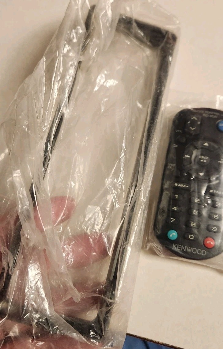 Kenwood KDC-BT565U Bluetooth AM/FM CD Car Remote Manual Faceplate (No STEREO)