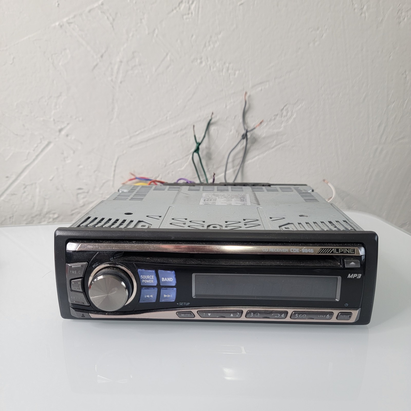 Vintage ALPINE CDE-9846 MP3 CD Audio Reciever AM/FM Radio tested working