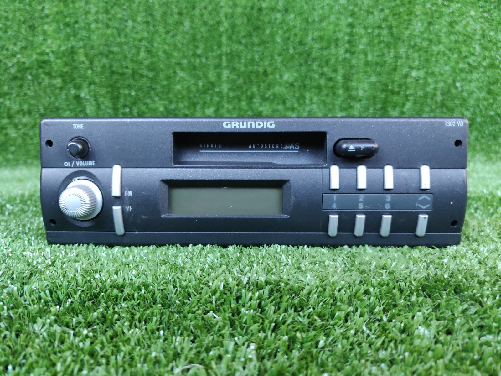 Grundig 1302 Vd 1302vd Oem Genuine Original Car Radio