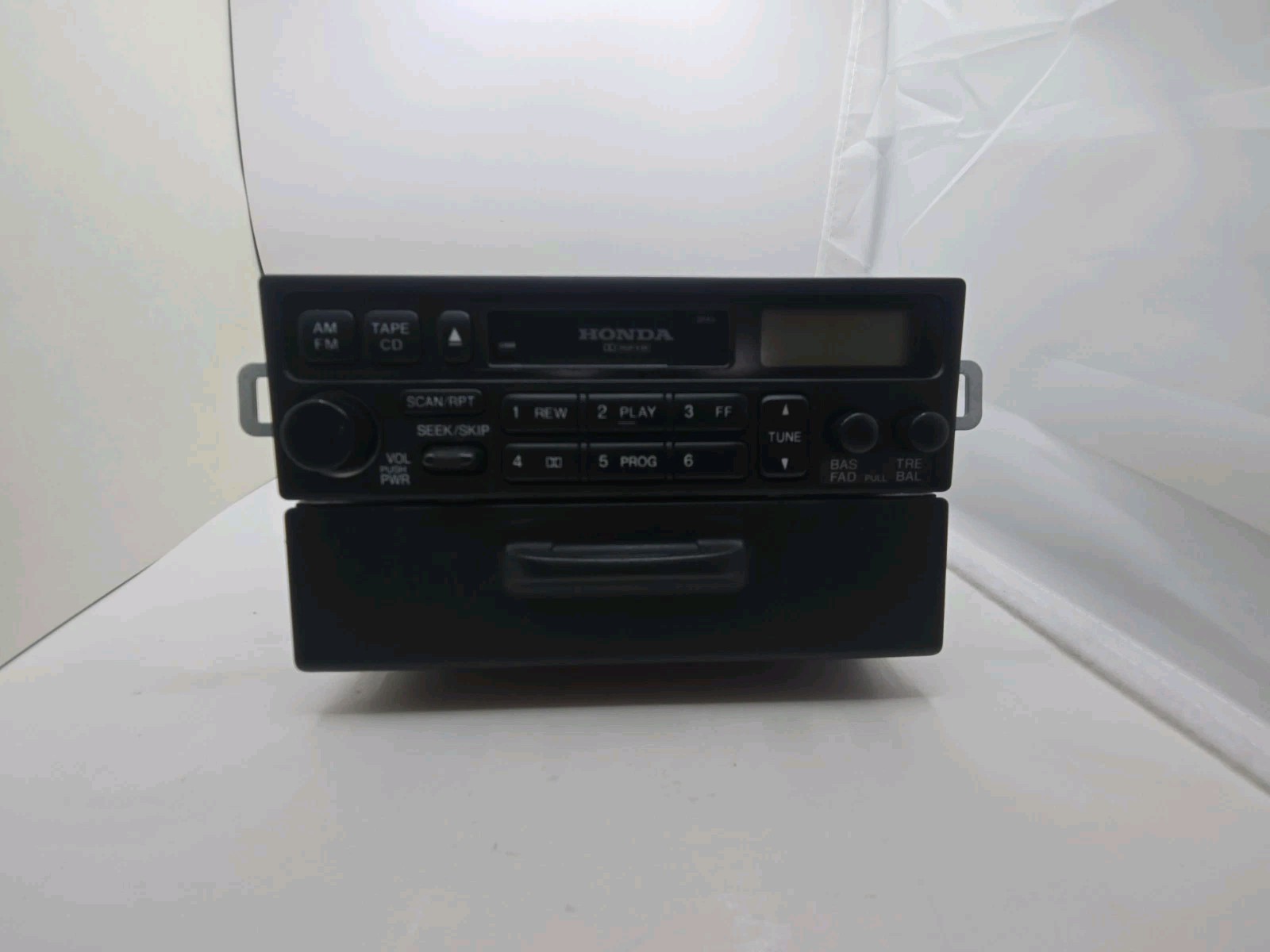 AM FM Radio Cassette for 1998-2002 Honda Accord 39100-S84-A0 with Pocket .