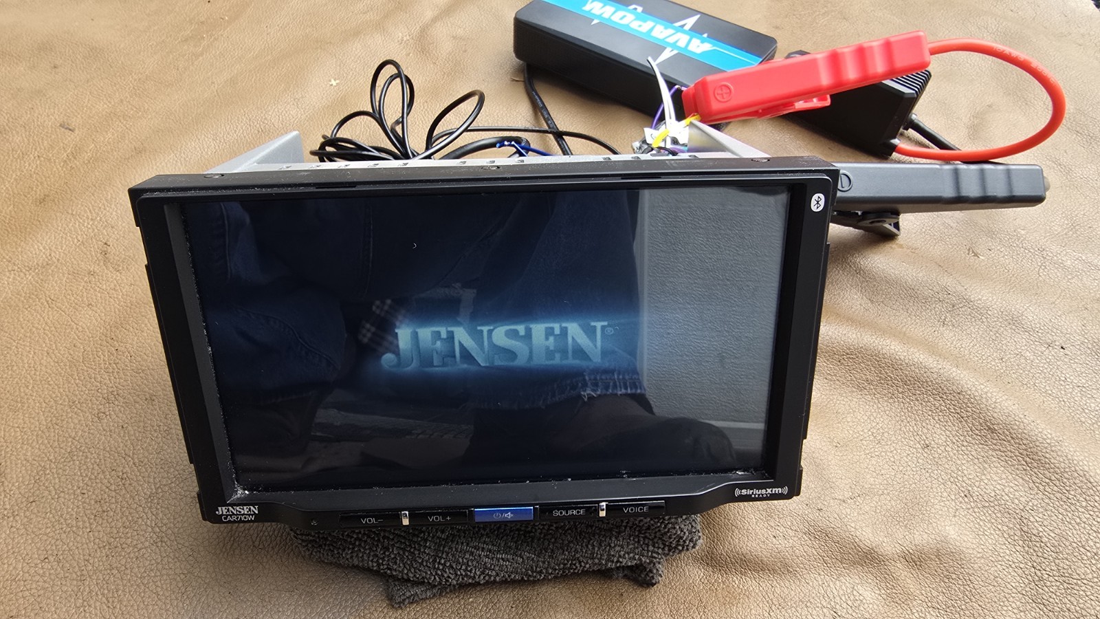 Jensen CAR710W 7” Touchscreen Receiver Wireless Android/Apple CarPlay Bluetooth