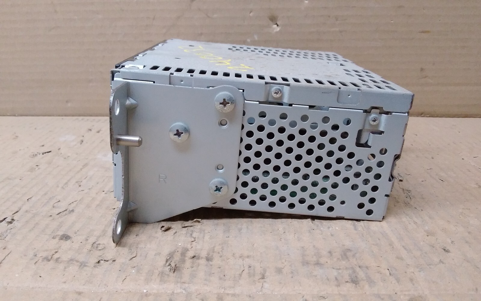 2013 FORD EXPLORER RADIO RECIEVER W/O SATELLITE ID- DB5T-19C107-AB