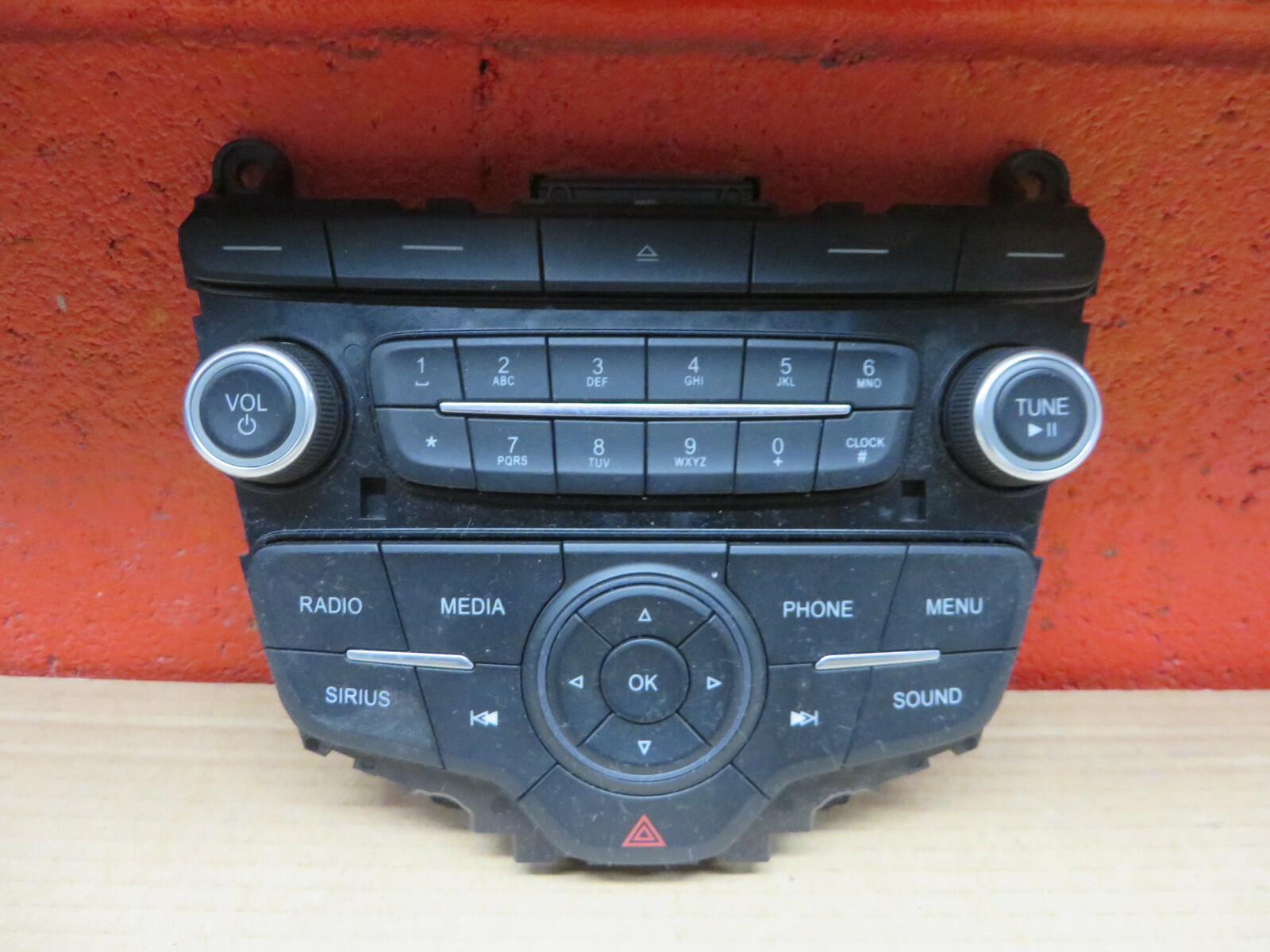FORD FOCUS EDGE RADIO AUDIO AM FM CD FACTORY DASH UNIT OEM # F1ET18K811KD