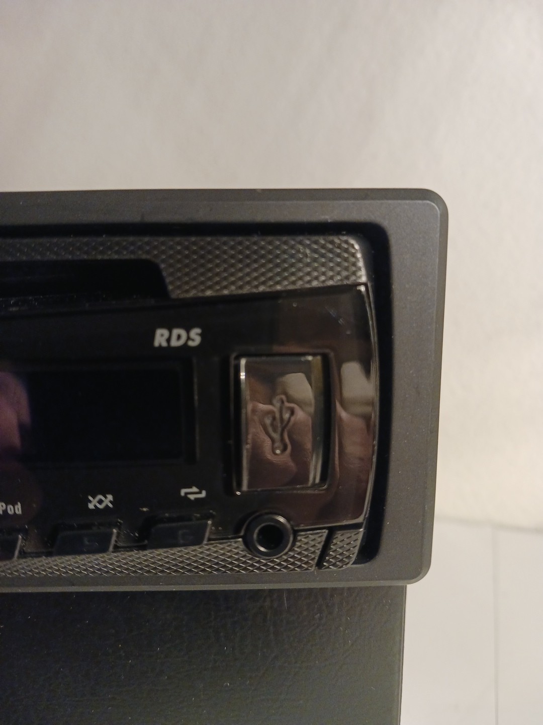 Vintage Pioneer DEH-3300UB Car CD Player/WMA/MP3/USB In Dash Receiver 50WX4 Amp