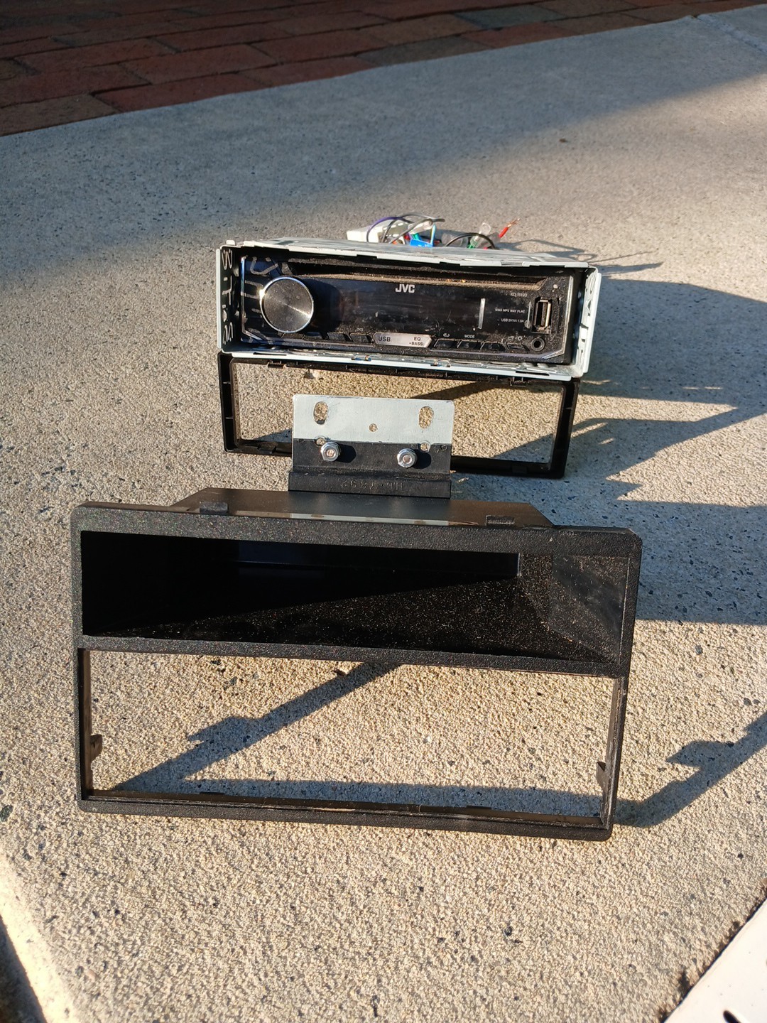 JVC Automobile CD Receiver USB Model KD-R490