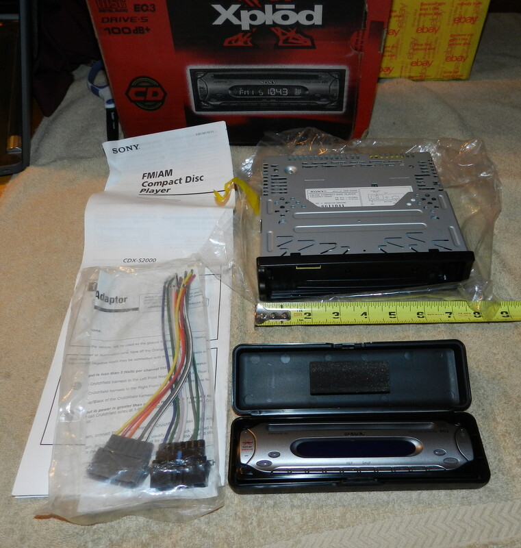 SONY XPLOD CDX-S2000 FM/AM CD PLAYER TUNER CAR AUDIO NIB Missing Release Key