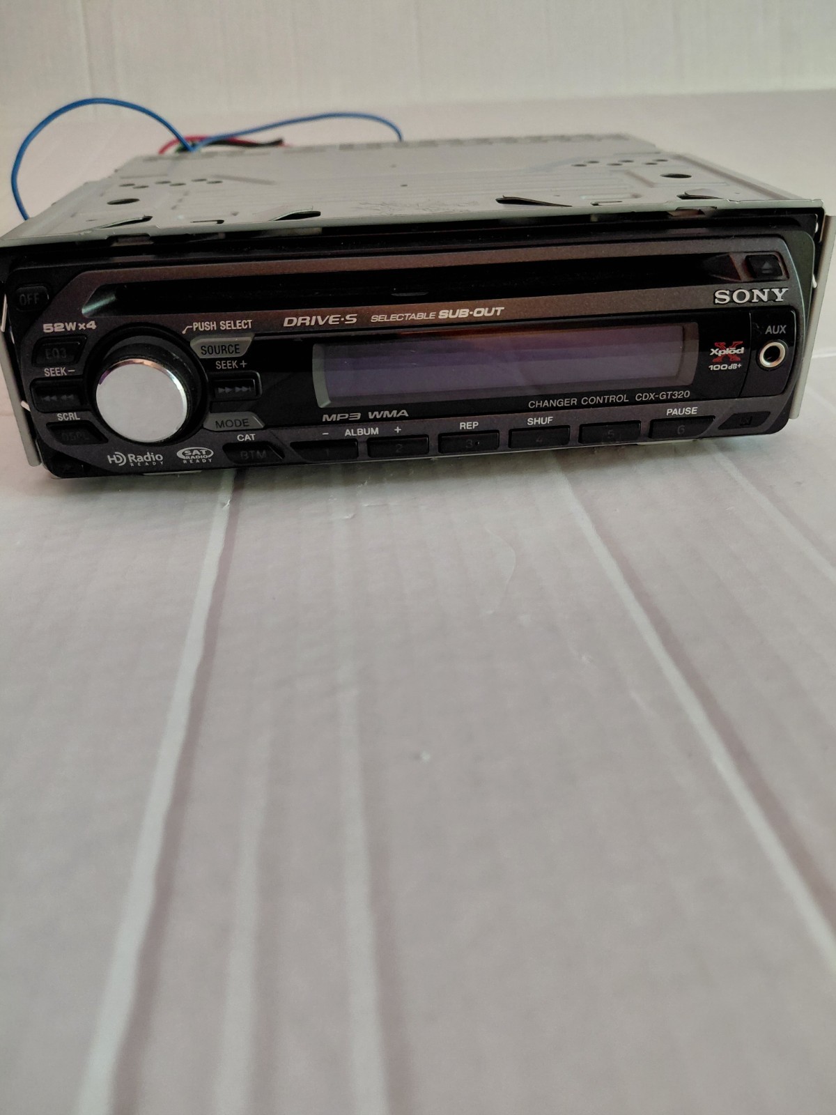 Sony CDX-GT320 CD MP3 WMA Car Stereo AM/FM Receiver AUX w/ Harness & Sleeve