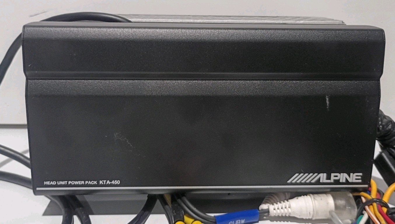 Alpine iLX-W650 7″ Touchscreen Apple Android w/ KTA-450 Power Pack Amplifier