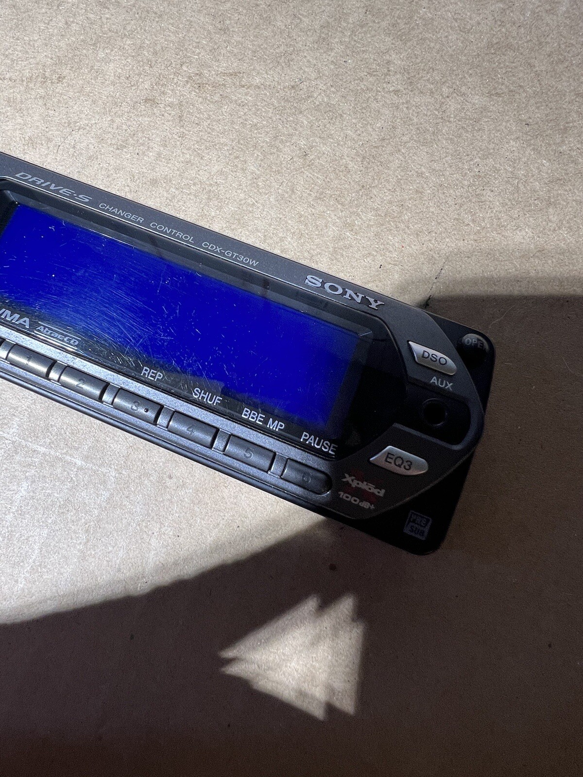 Sony CDX-GT30W CARÁTULA