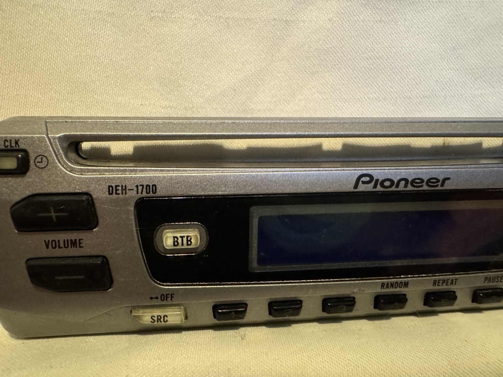 Pioneer DEH-1700 Radio With Detachable FACEPLATE ONLY