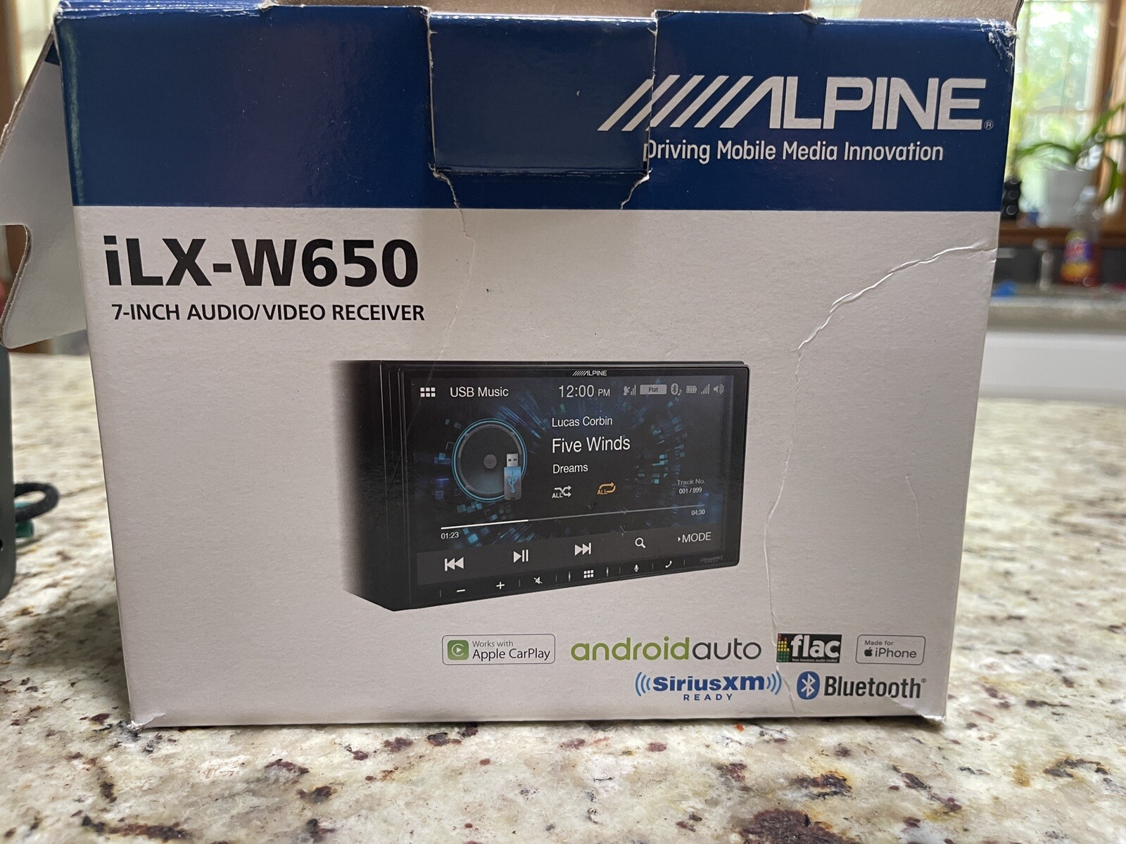 Alpine iLX-W650 7 inch Mechless In-Dash Receiver