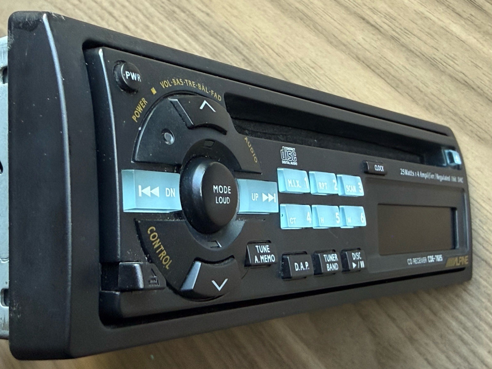 ALPINE CAR AUDIO STEREO IN DASH CD UNIT CDE-7825 VINTAGE LAMBORGHINI PORSCHE BMW