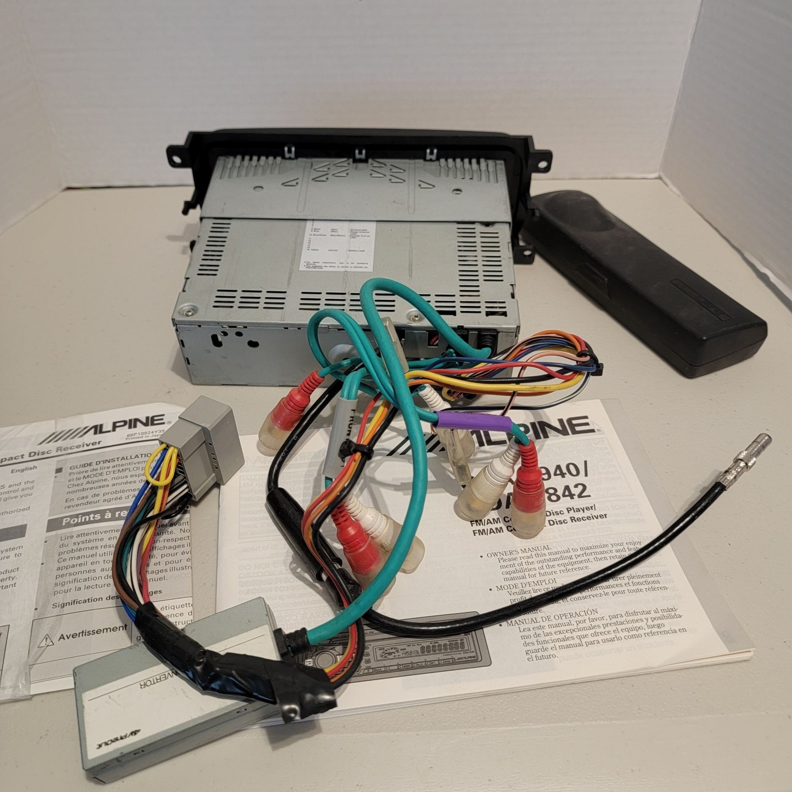 Alpine CDA-7940 Car CD Player Receiver FM AM Remote Wire Harness Manuals Box