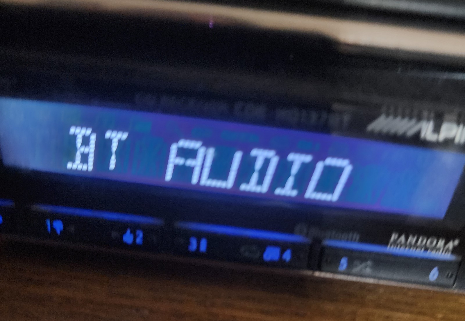 ⭐️Pre-Owned, TESTED⭐️ Alpine BT, CD, AUX, USB-(CDE-HD137BT)