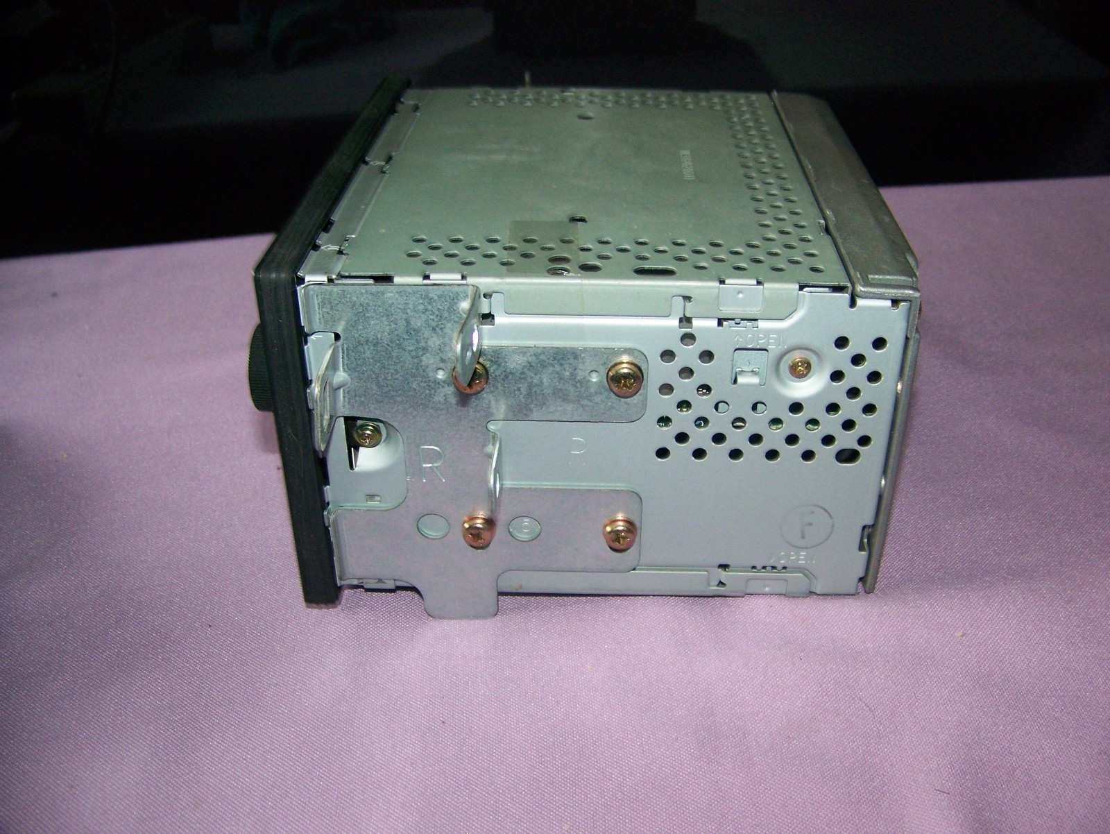 Honda ACCORD AM/FM/CD Radio, MODEL 39100-S84 A210 UNTESTED
