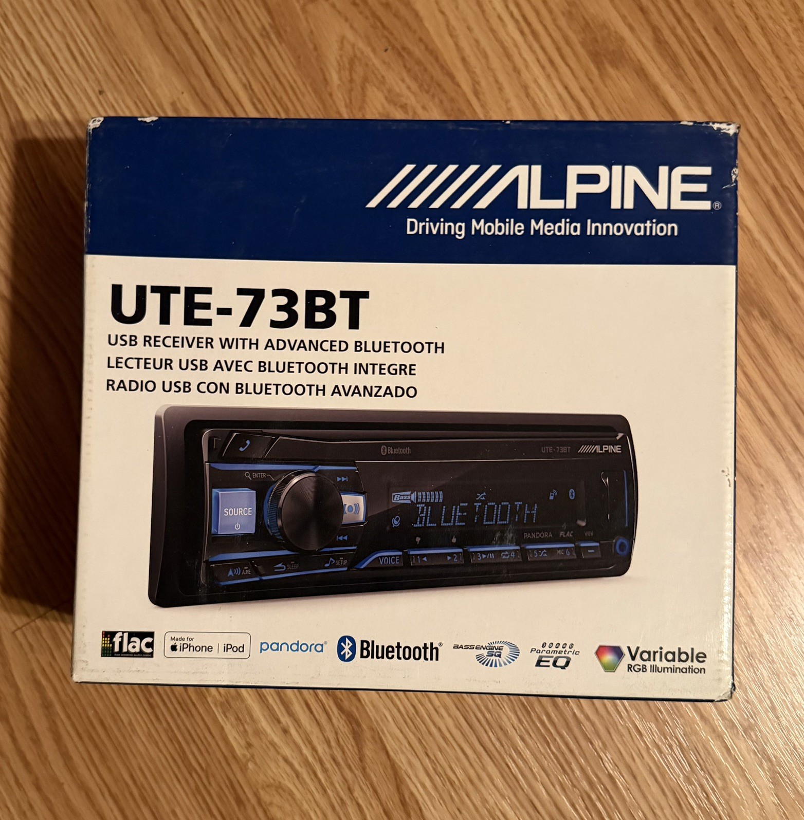 Alpine UTE-73BT, Single-DIN Digital Media Stereo w/ Bluetooth, USB & Auxiliary