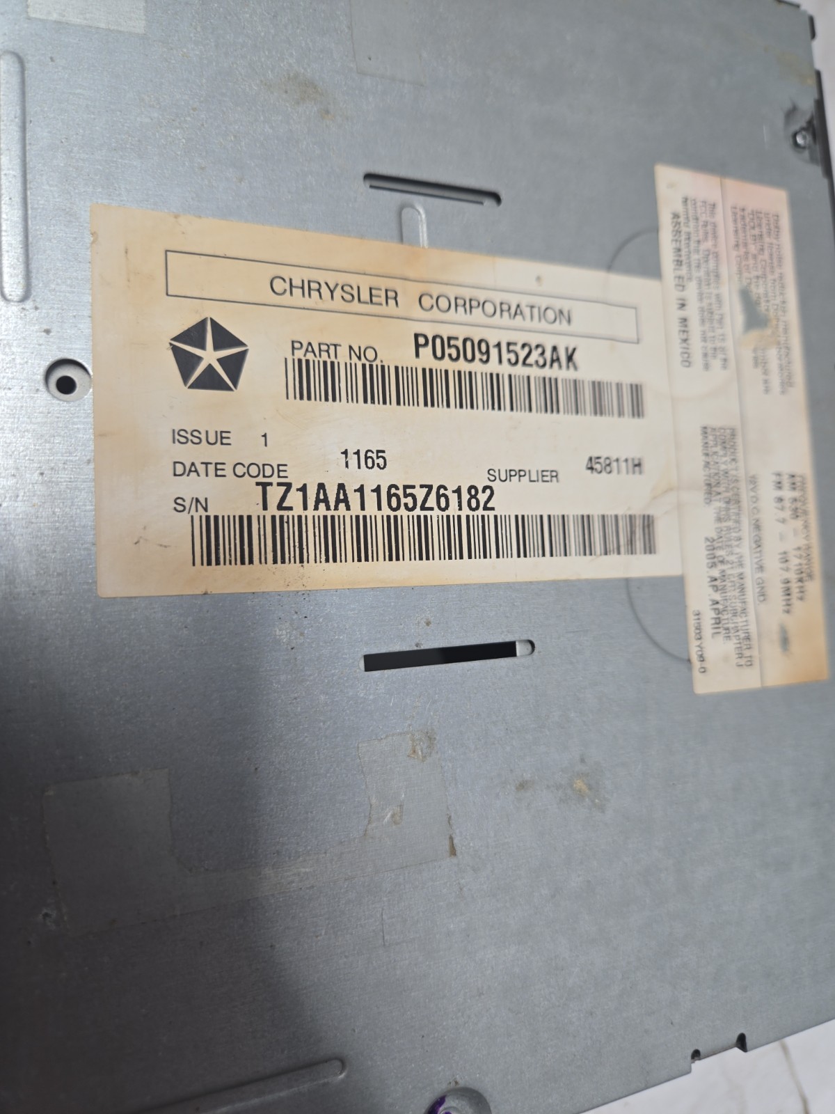 Dodge 2006 2500 Radio Cassette CD Player P05091523AK Chrysler Corp