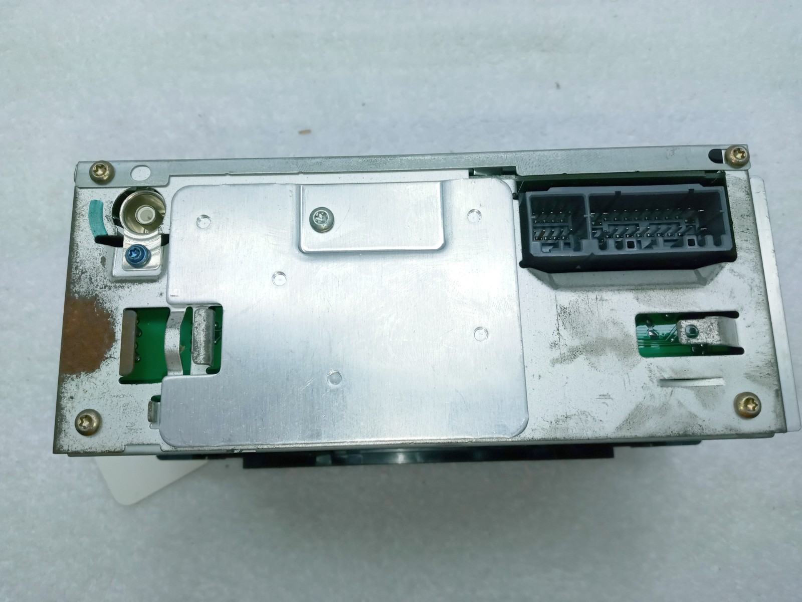 New-Take Out from Dealer AM FM Cass CD 1998-02 Dodge Chrysler Jeep P05091505AE