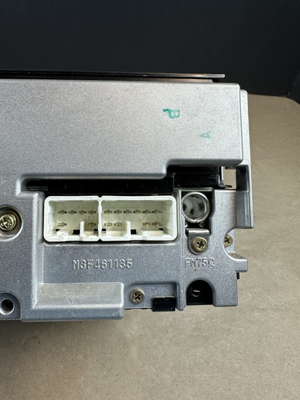 Toyota AM FM Radio CD Player 86120-02430 Ships Fast!