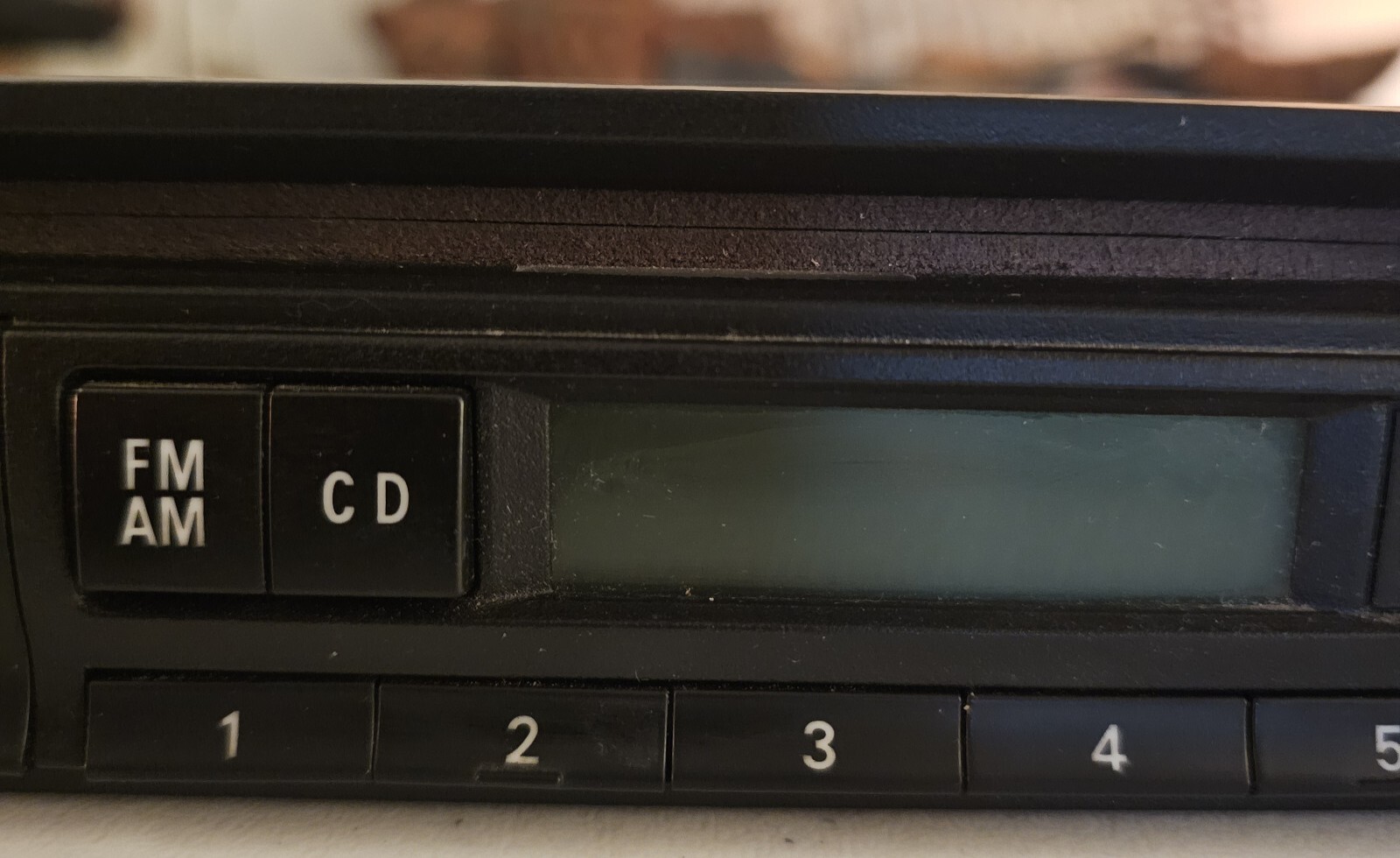 Mitsubishi Outlander & Montero AM FM CD radio receiver OEM MN141488 DY-2U45W