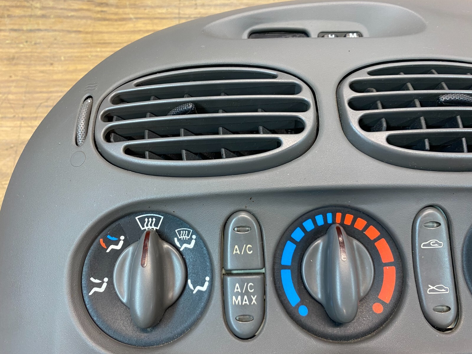 Ford Falcon AU S1 Dash A/C Stereo Control Surround Grey