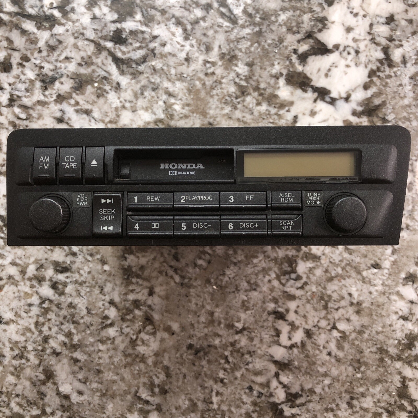 2001-2002 Honda Civic OEM Cassette AM FM Radio Player CM621-A0 39100-S5A-A110-M1