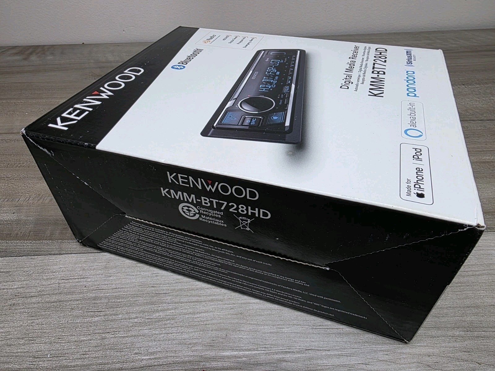 Kenwood KMM-BT728HD 4V PREOUT II 13-band EQ II HD Radio II Mp3/USB II BLUETOOTH