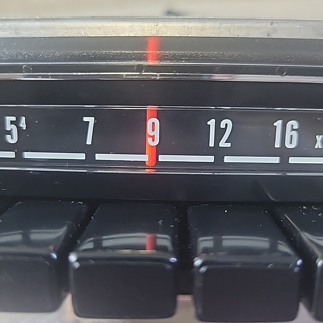 Vintage Hitachi Car Radio TM-403HCR 12V Intergrated Circuit