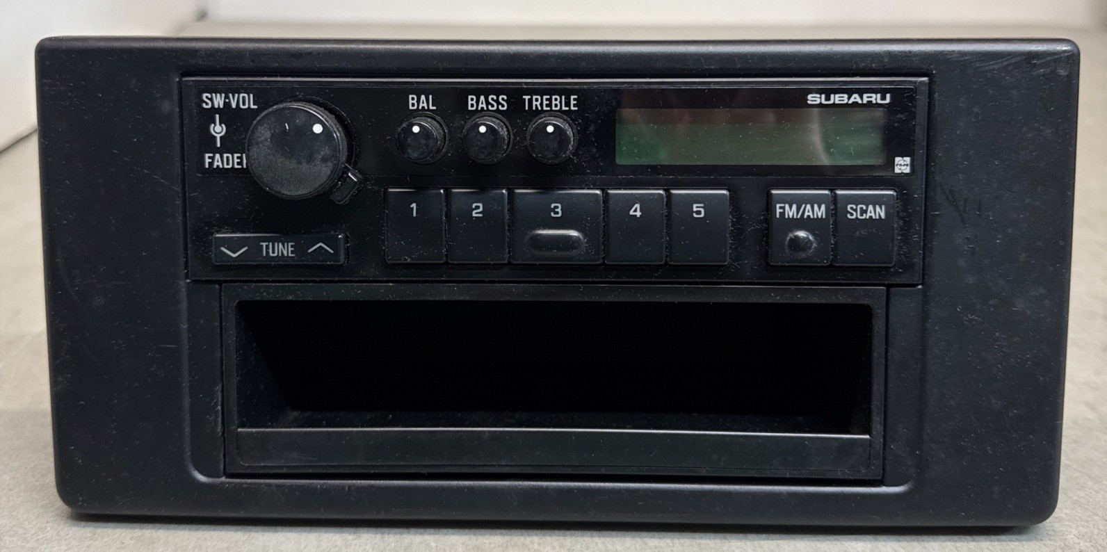 Subaru Model #86225GA400 Oem Original Car Radio Ref No: CR-LF171A + Trim