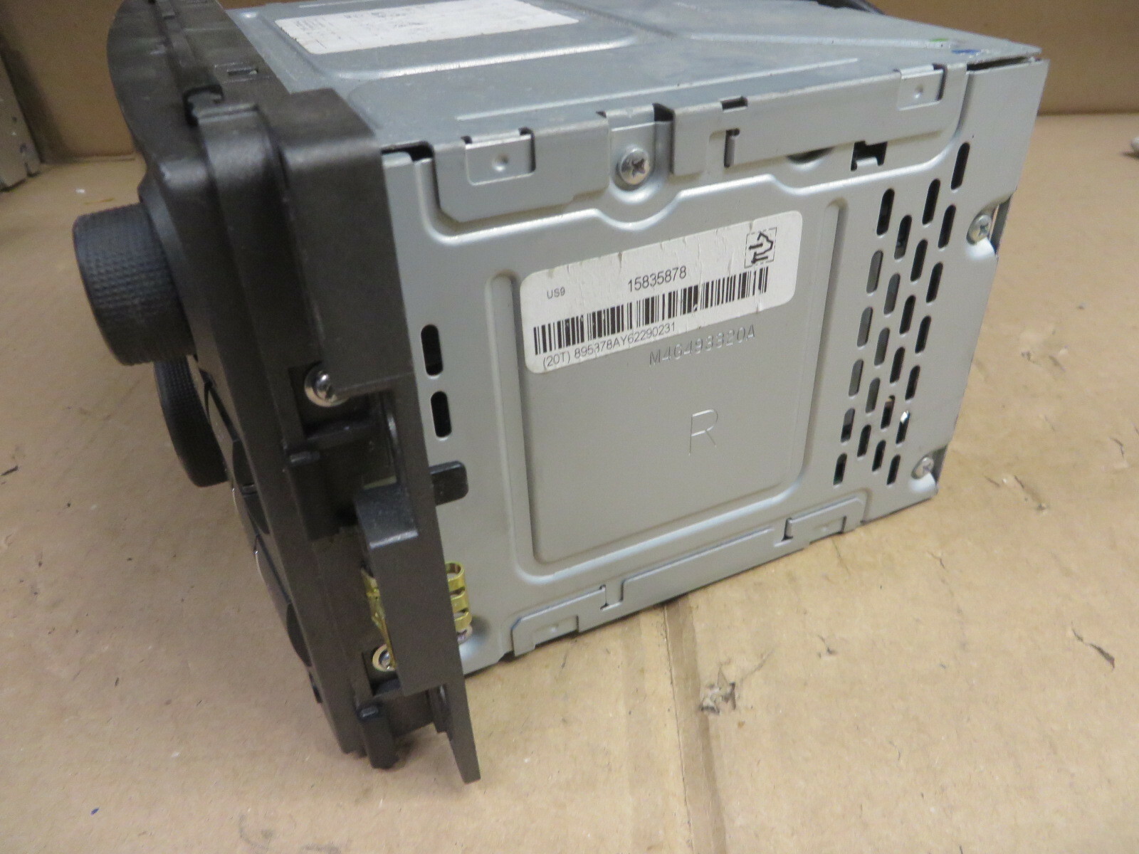 SATURN AURA 07 08 2007-2008 RADIO AUDIO AM FM CD FACTORY DASH UNIT OEM# 15835878