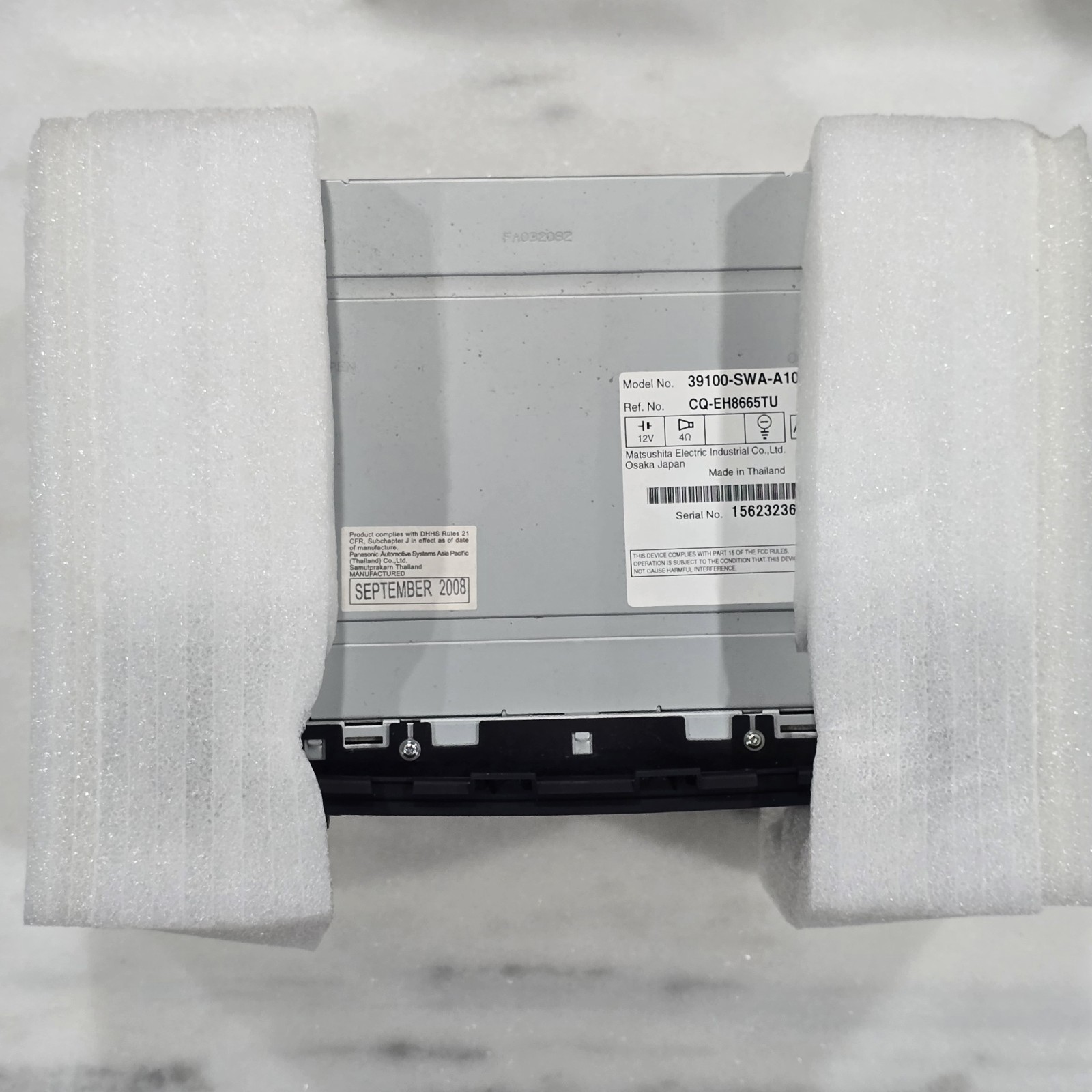 08 09 Honda CRV AM FM 8 disc satellite radio receiver OEM 39100-SWA-A100