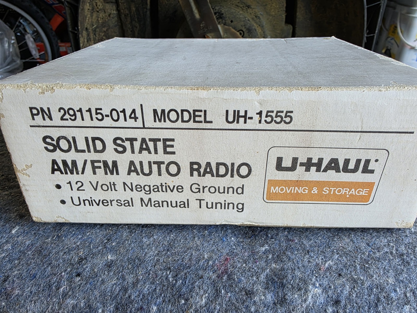 U-Haul UH-1555 Solid State AM/FM Auto Radio Manual Tuning 12V Negative Ground