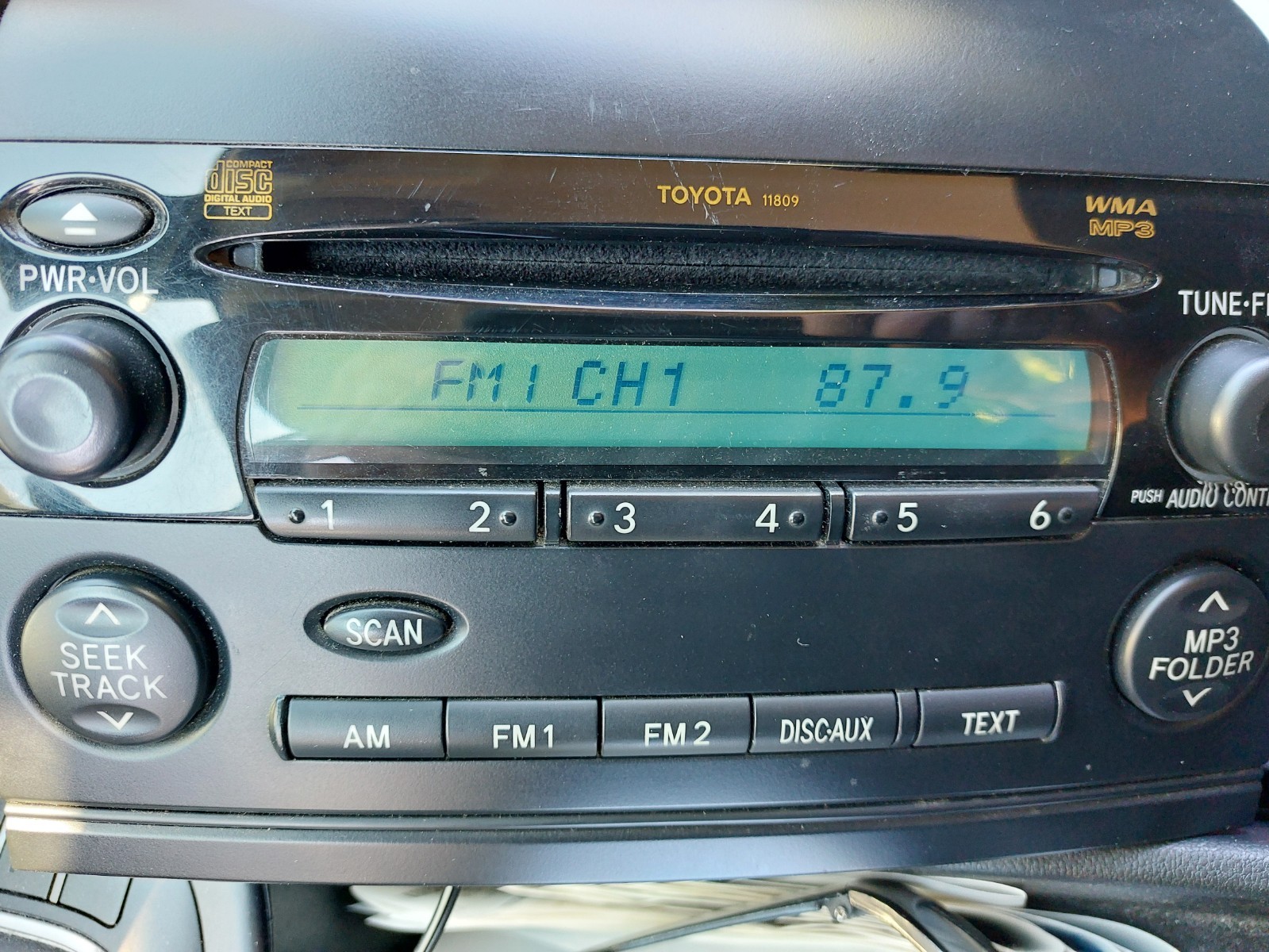 TOYOTA 2004-2010 SIENNA AM / FM CD CAR STEREO 86120-AE040 – BATTERY TESTED