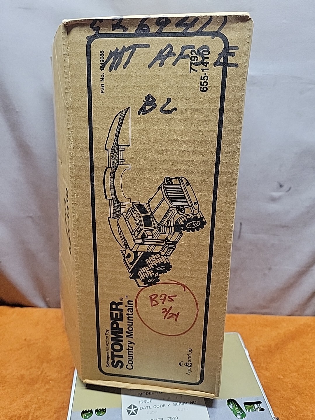 B75•Chrysler Corporation OEM In Dash Unit Car AM-FM Stereo Audio Model #5269411