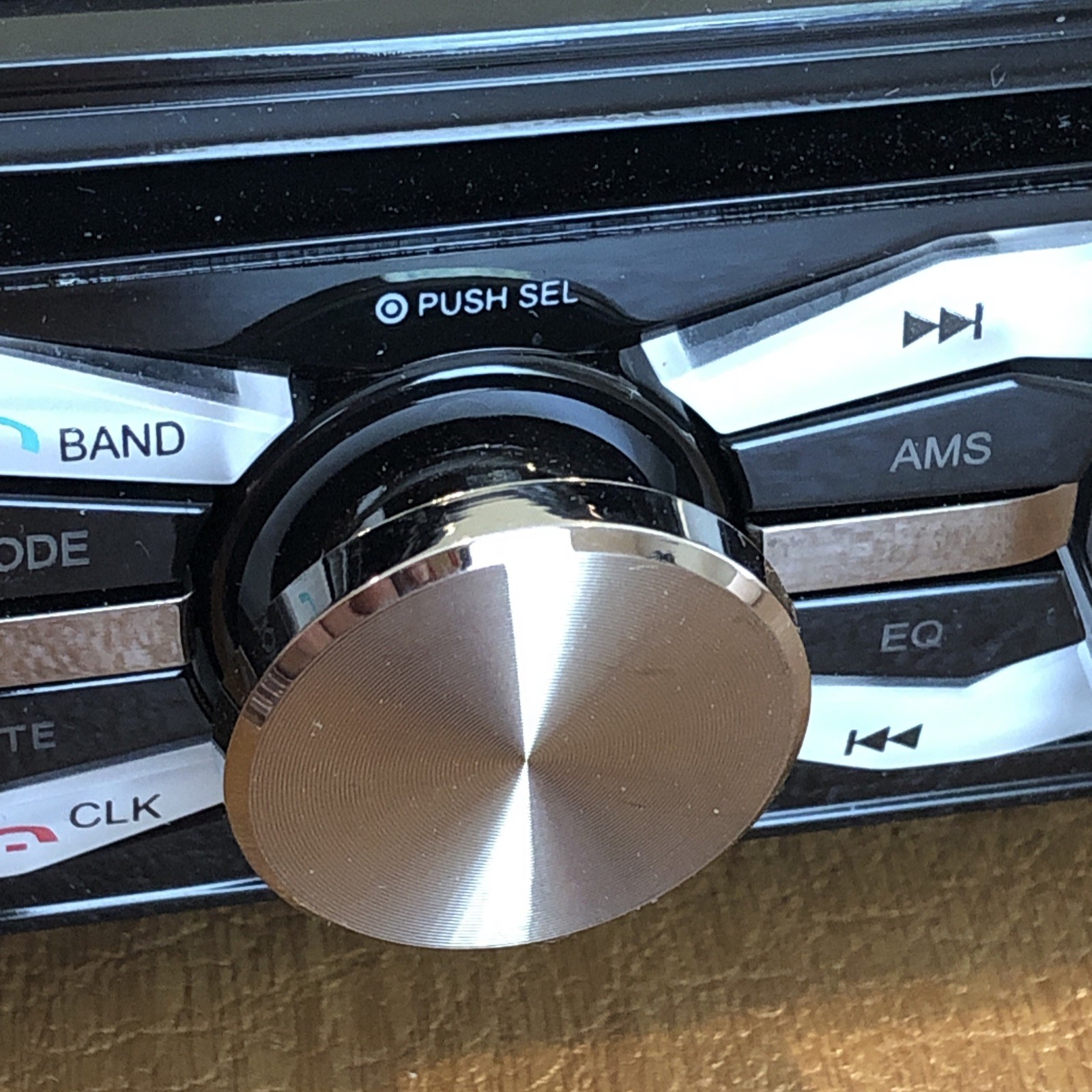 SOUNDSTREAM Single DIN Bluetooth CD Player w/ 32GB USB Playback VCD-21B