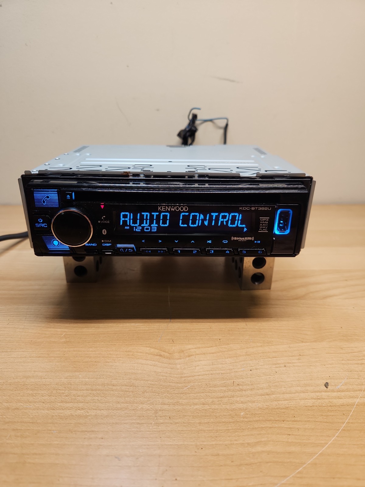 Kenwood KDC-BT382U Single DIN CD Player Car Stereo Receiver Bluetooth USB TESTED