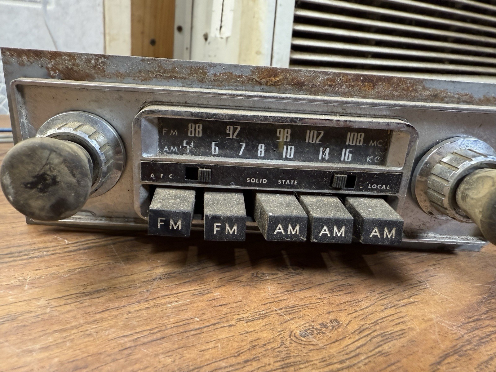 Audiovox C-520 AM/FM 12v 12 Volt Radio #1 Untested
