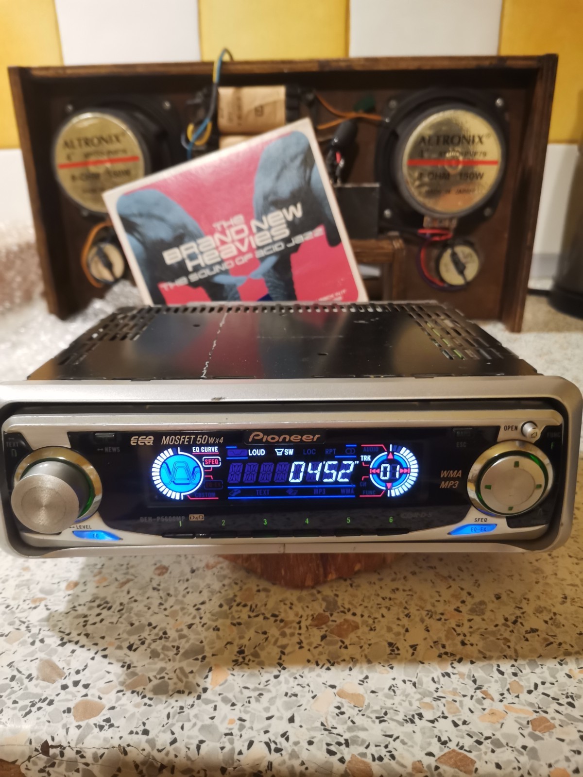 classic Pioneer DEH-P5600MP car radio CD player