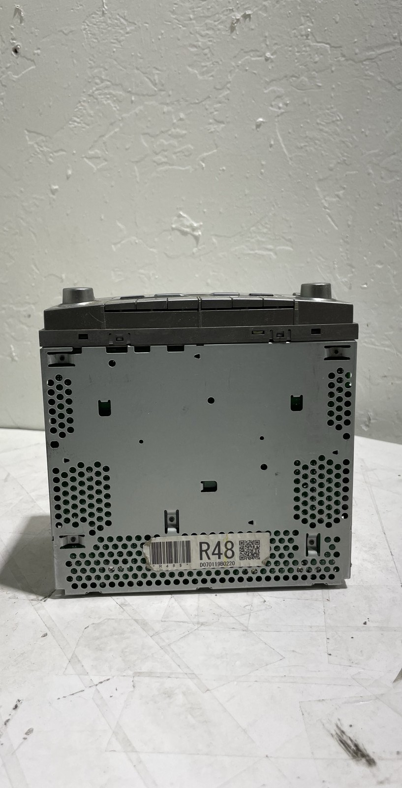 Subaru PF-2851B-A Radio 6 Disc CD Changer Clarion AUX SAT Stereo