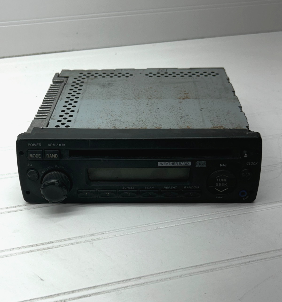 Pana Pacific Heavy Duty Truck Radio AM FM WB CD PP103909 CQ-5105U Used