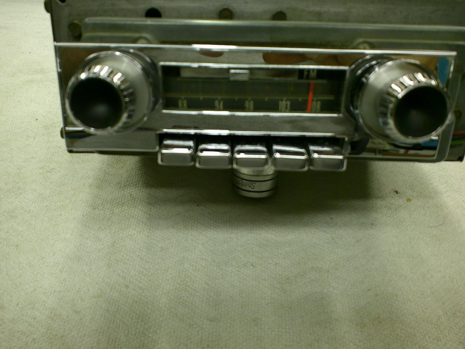 1964 NEW YORKER AM FM RADIO OEM USED CHRYSLER